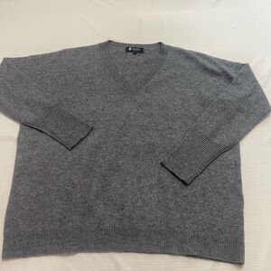 Cashmere Boutique Pure Cashmere Grey V Neck Sweater Size Small